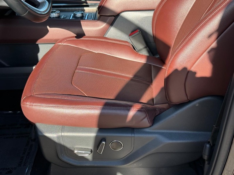 Ford Expedition Max Vehicle Image 21
