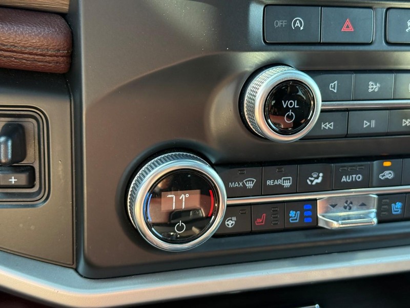 Ford Expedition Max Vehicle Image 27