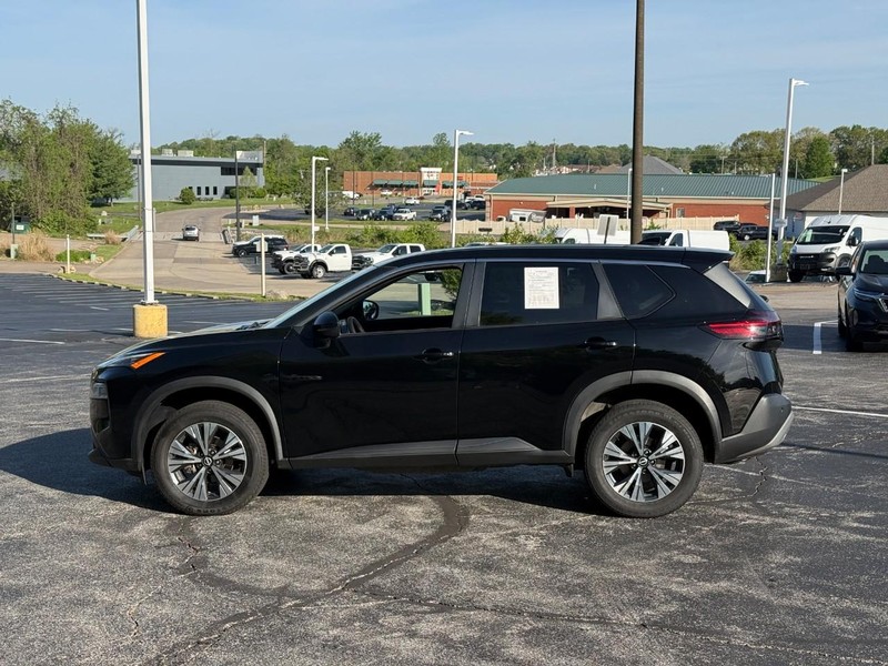 Nissan Rogue Vehicle Image 03