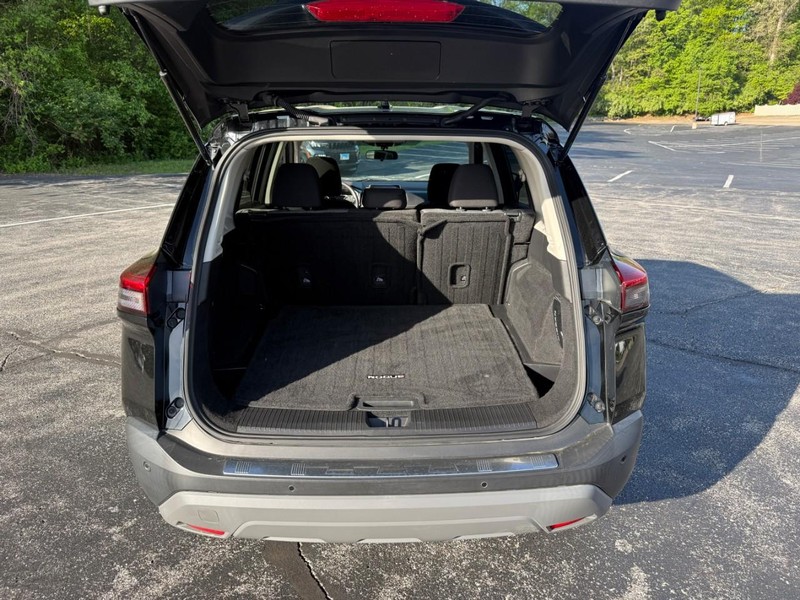 Nissan Rogue Vehicle Image 07