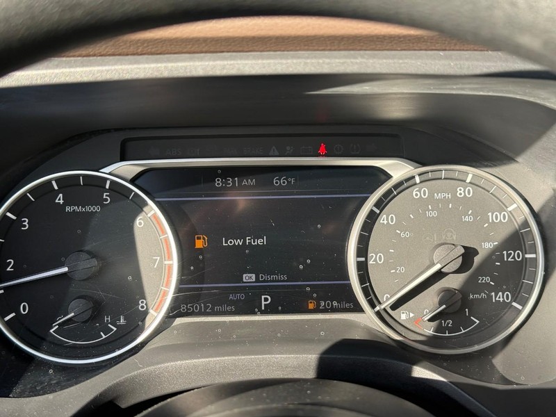 Nissan Rogue Vehicle Image 25