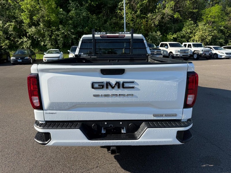 GMC Sierra 1500 Vehicle Full-screen Gallery Image 7