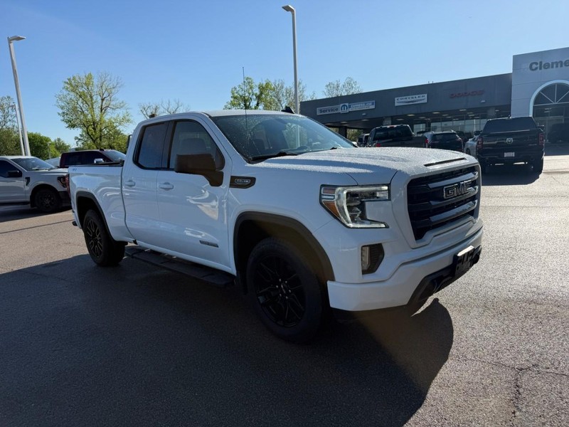 GMC Sierra 1500 Vehicle Full-screen Gallery Image 9