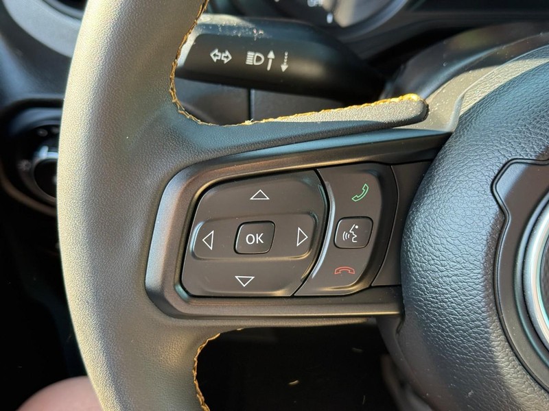 Jeep Wrangler 4xe Vehicle Full-screen Gallery Image 18
