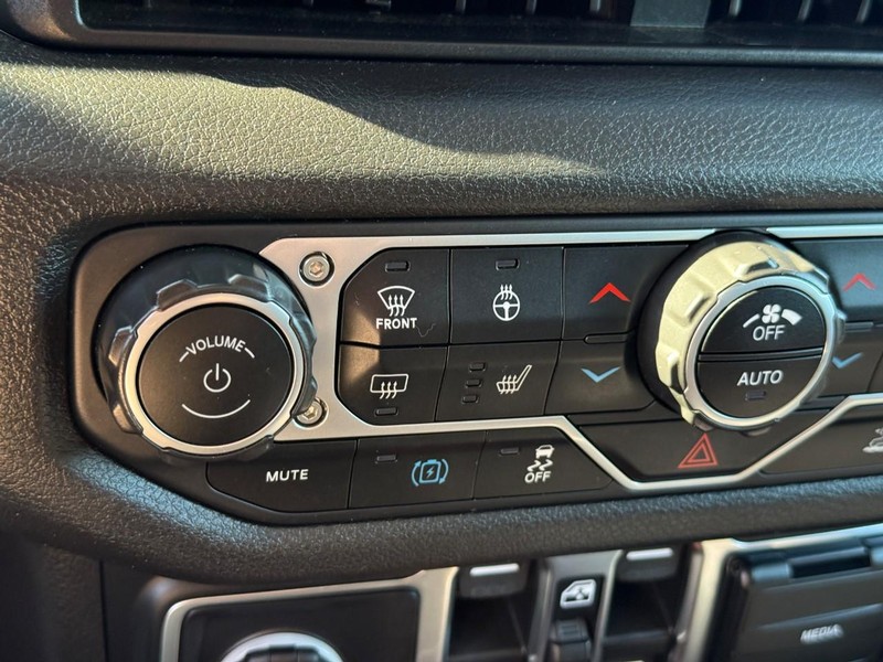 Jeep Wrangler 4xe Vehicle Full-screen Gallery Image 21