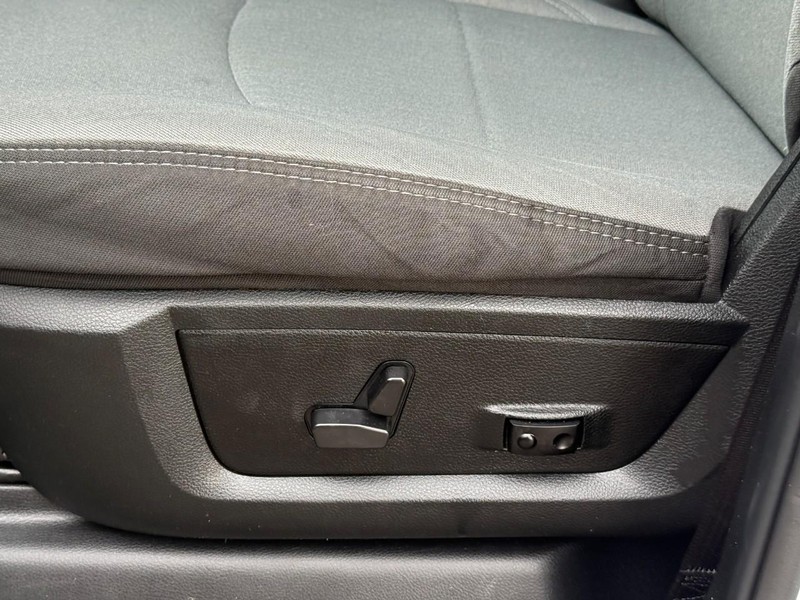 Ram 3500 Vehicle Image 15