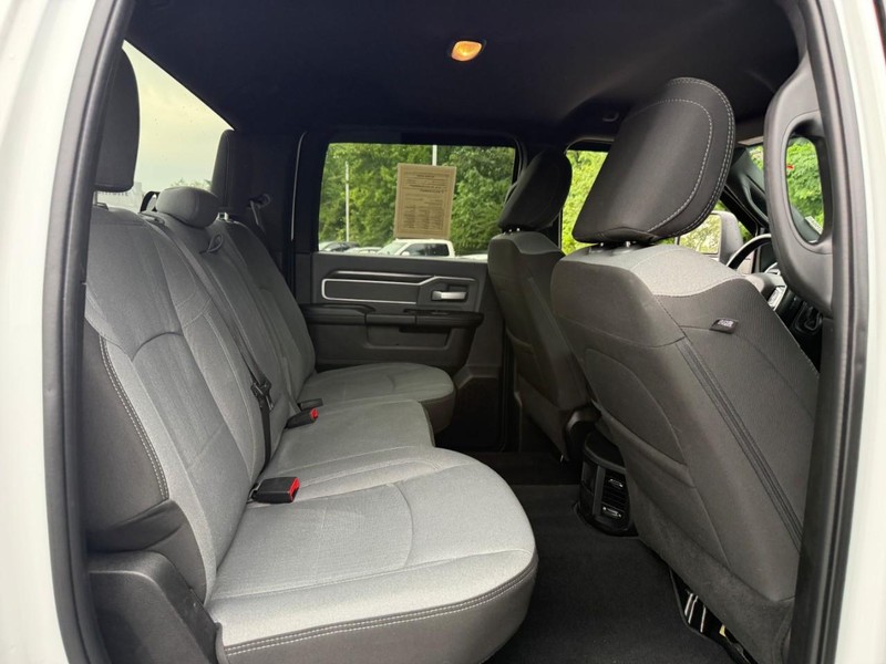 Ram 3500 Vehicle Image 16