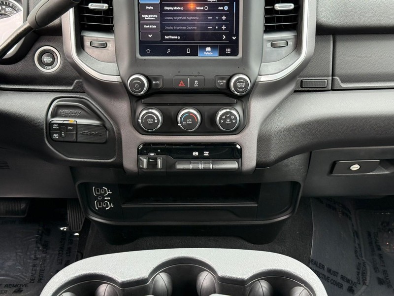 Ram 3500 Vehicle Image 20