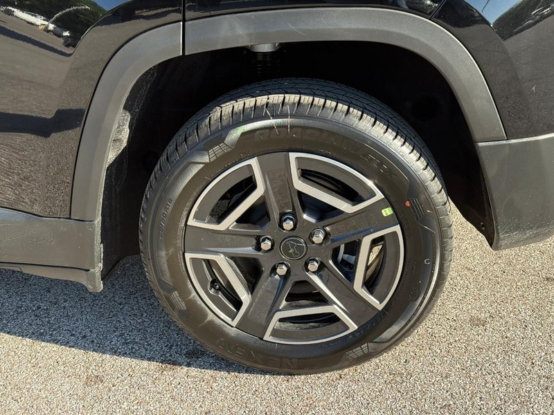 Jeep Cherokee Vehicle Image 05