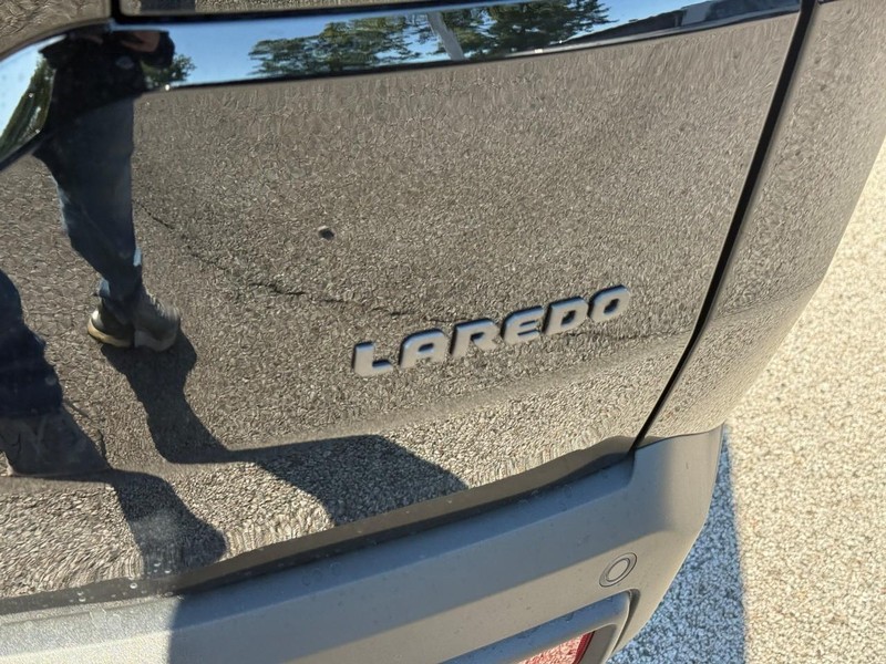 Jeep Cherokee Vehicle Image 07