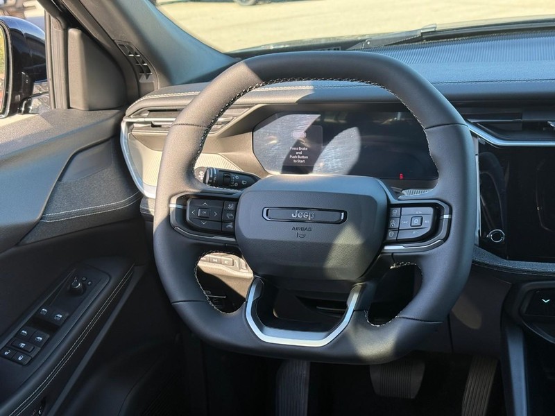 Jeep Cherokee Vehicle Image 11