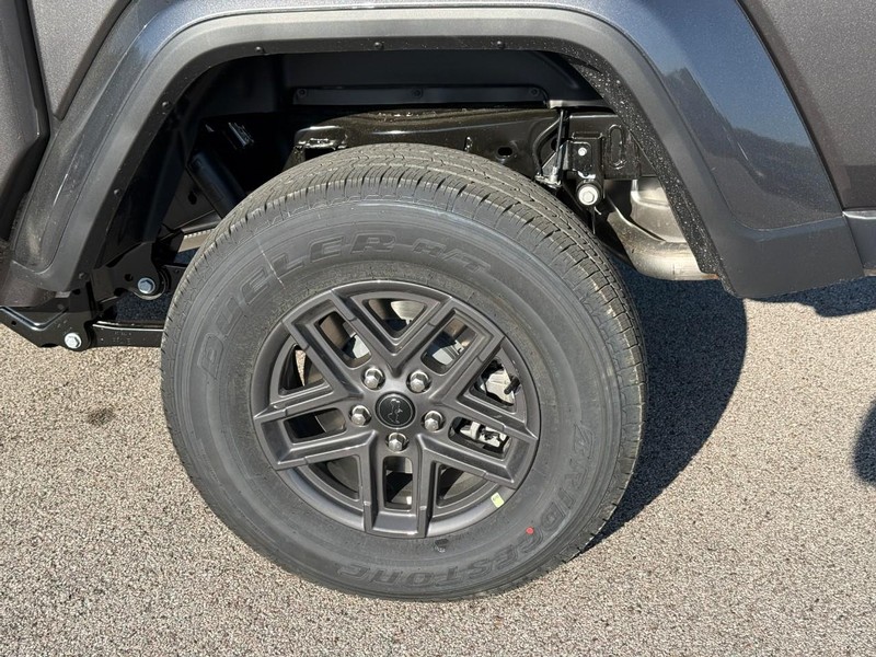 Jeep Gladiator Vehicle Image 05