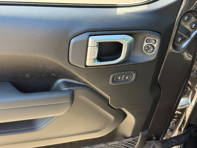 Jeep Gladiator Vehicle Image 08