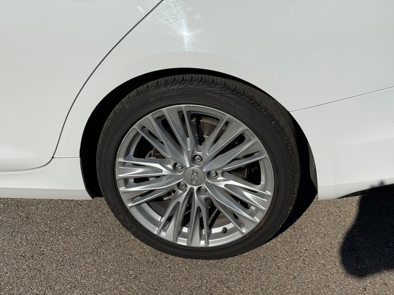 Cadillac CT4 Vehicle Image 05
