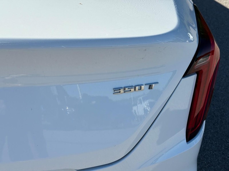 Cadillac CT4 Vehicle Image 08