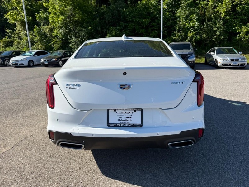 Cadillac CT4 Vehicle Image 11