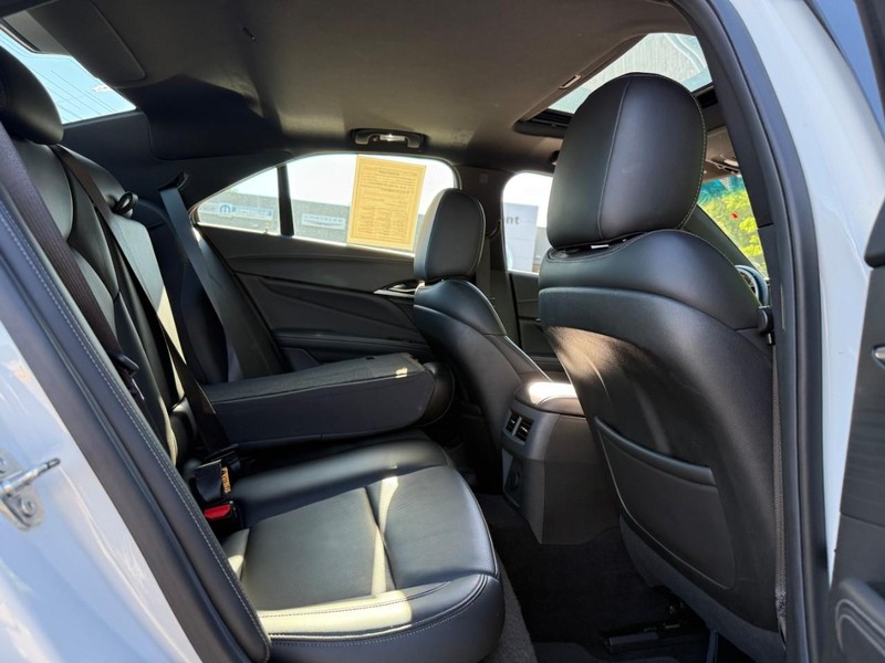 Cadillac CT4 Vehicle Image 14