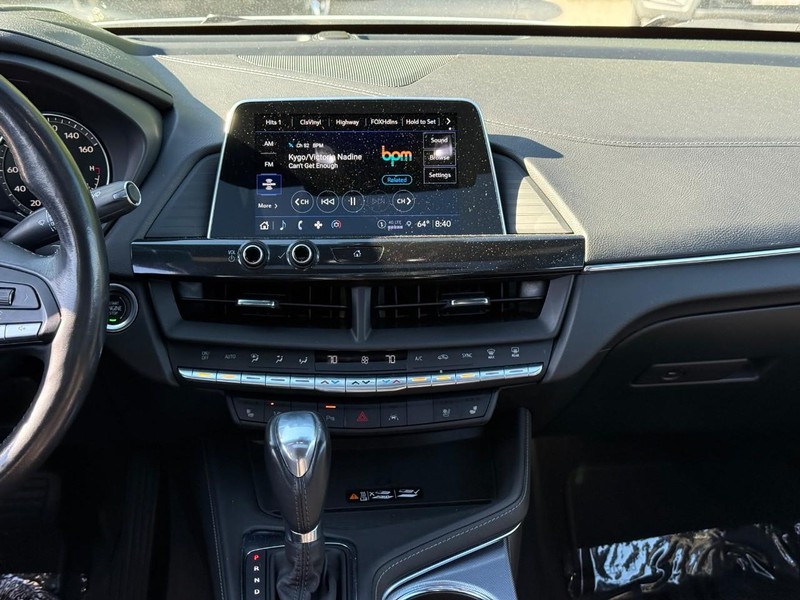 Cadillac CT4 Vehicle Image 17
