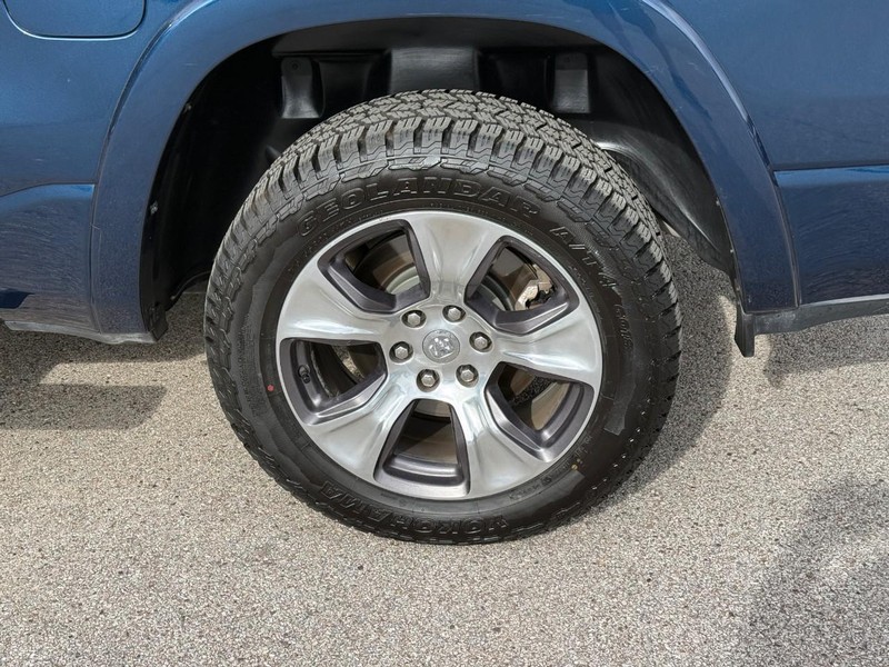 Ram 1500 Vehicle Full-screen Gallery Image 4