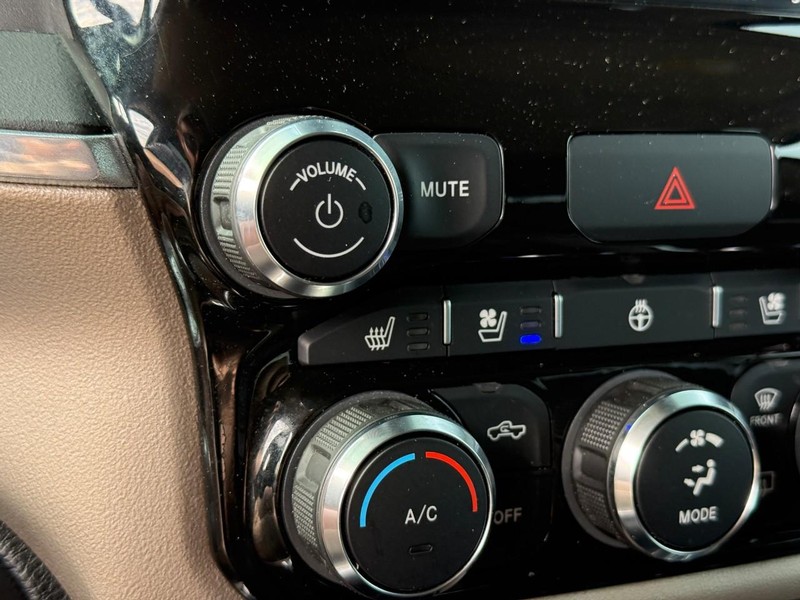 Ram 1500 Vehicle Full-screen Gallery Image 24