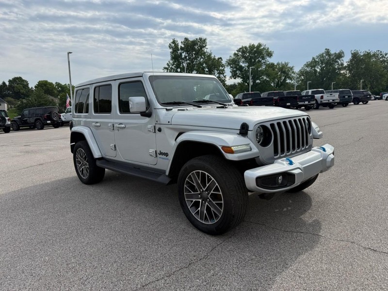 Jeep Wrangler 4xe Vehicle Full-screen Gallery Image 8