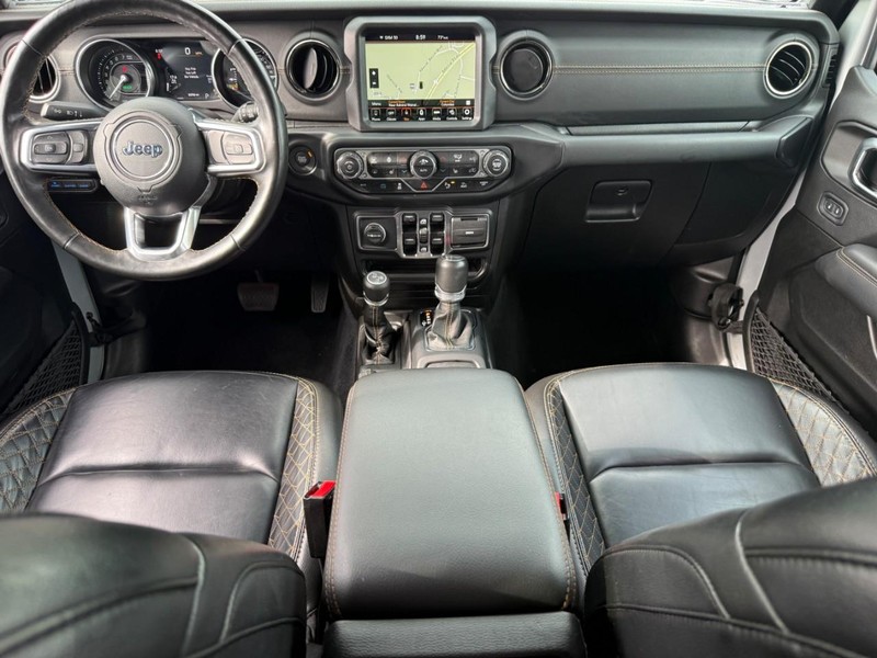 Jeep Wrangler 4xe Vehicle Full-screen Gallery Image 11