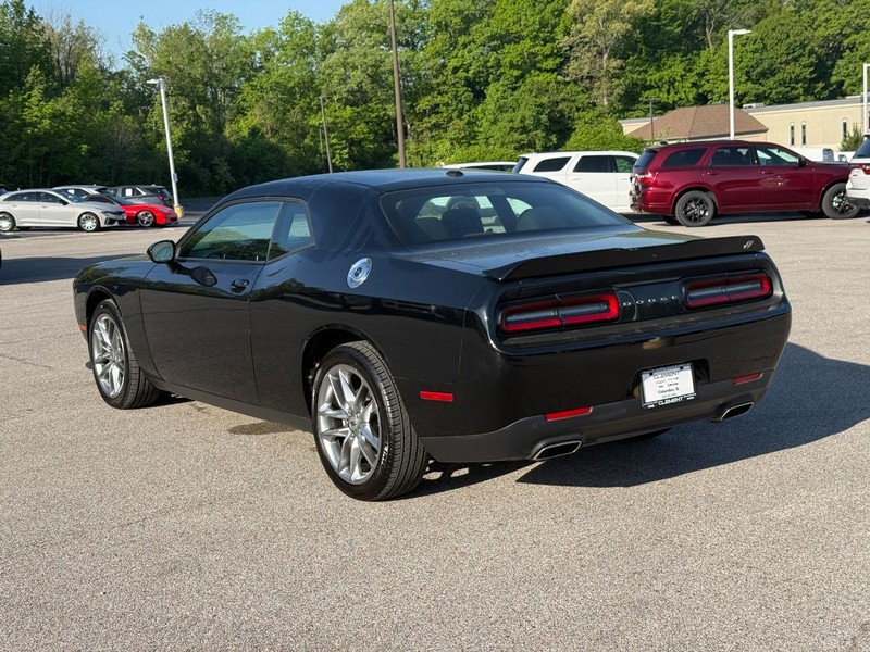 Dodge Challenger Vehicle Image 04