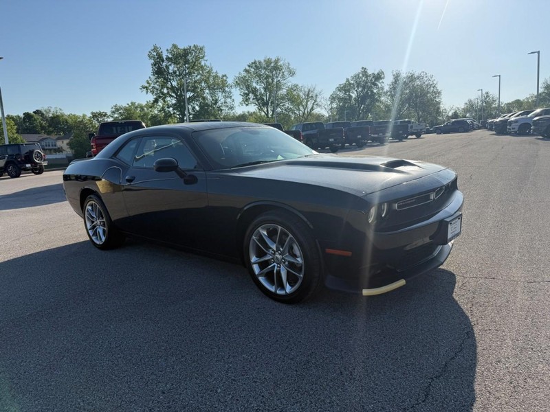 Dodge Challenger Vehicle Image 11