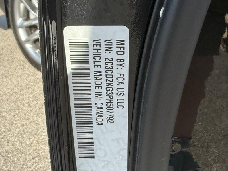 Dodge Challenger Vehicle Image 22