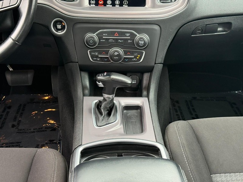 Dodge Charger Vehicle Image 17