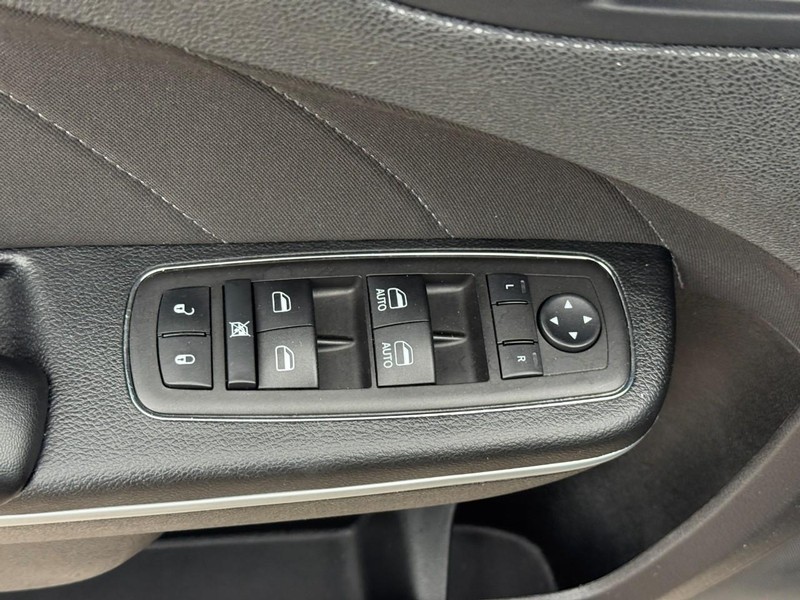 Dodge Charger Vehicle Image 19