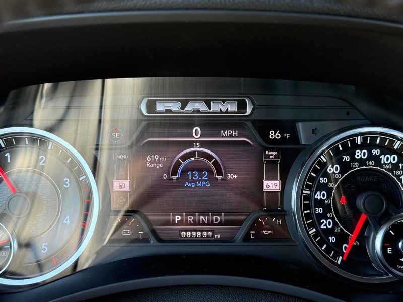 Ram 3500 Vehicle Full-screen Gallery Image 19