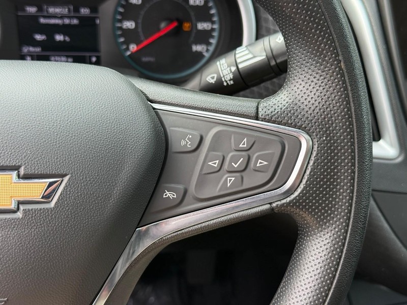 Chevrolet Malibu Vehicle Full-screen Gallery Image 19