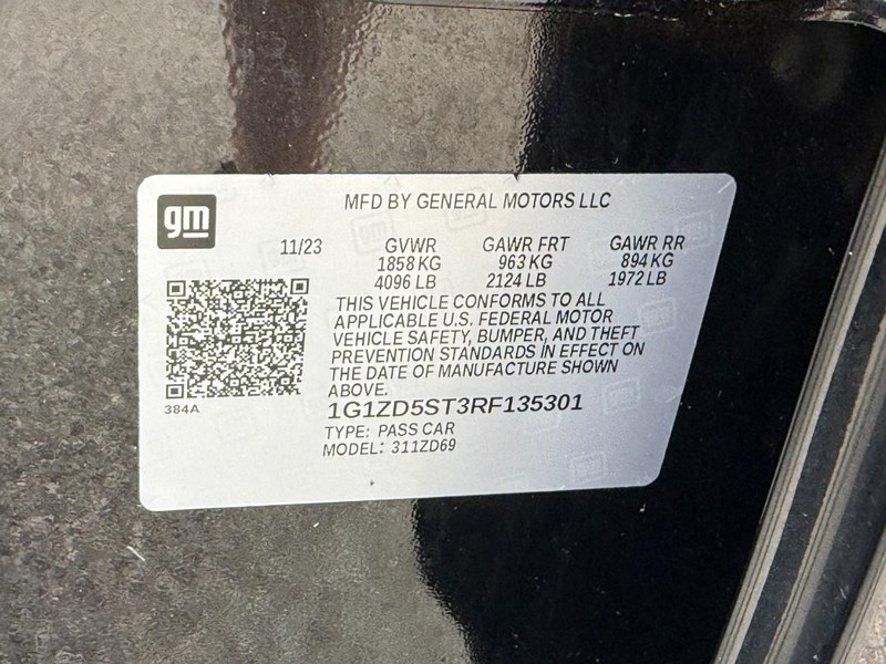Chevrolet Malibu Vehicle Full-screen Gallery Image 24