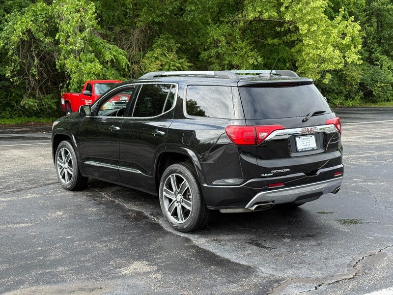 GMC Acadia Vehicle Image 04