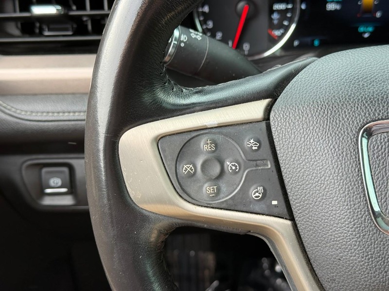 GMC Acadia Vehicle Image 22