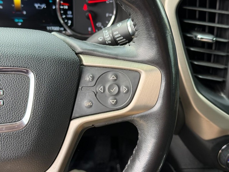 GMC Acadia Vehicle Image 23
