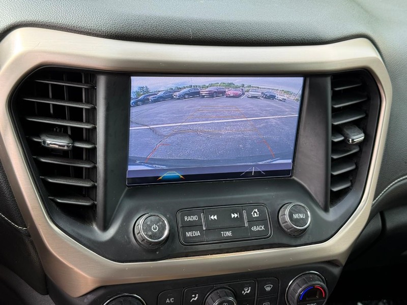 GMC Acadia Vehicle Image 27