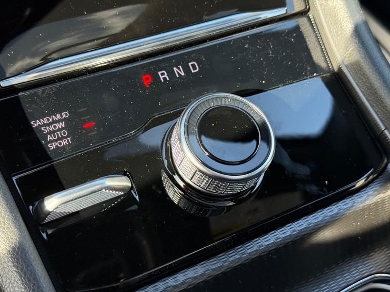 Jeep Grand Cherokee Vehicle Image 20
