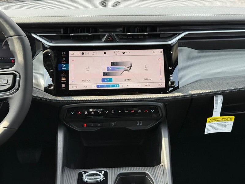Jeep Cherokee Vehicle Full-screen Gallery Image 8