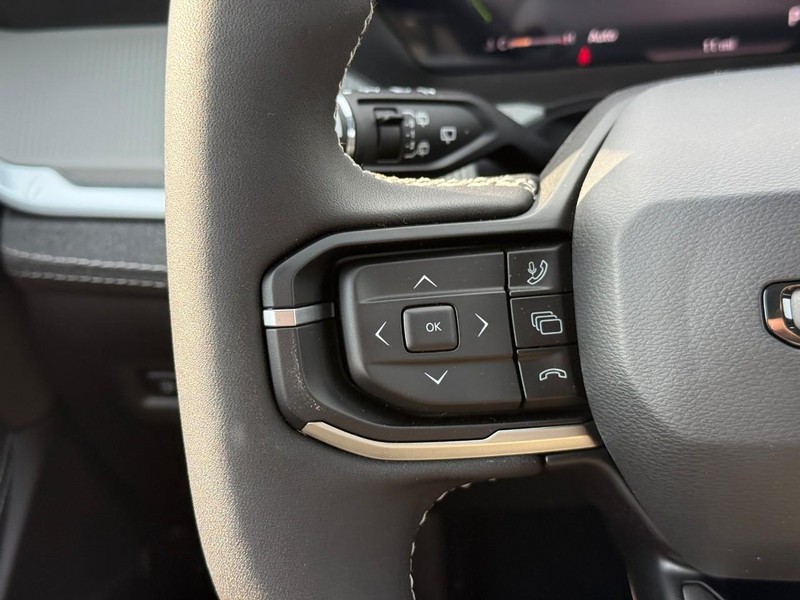 Jeep Cherokee Vehicle Full-screen Gallery Image 13