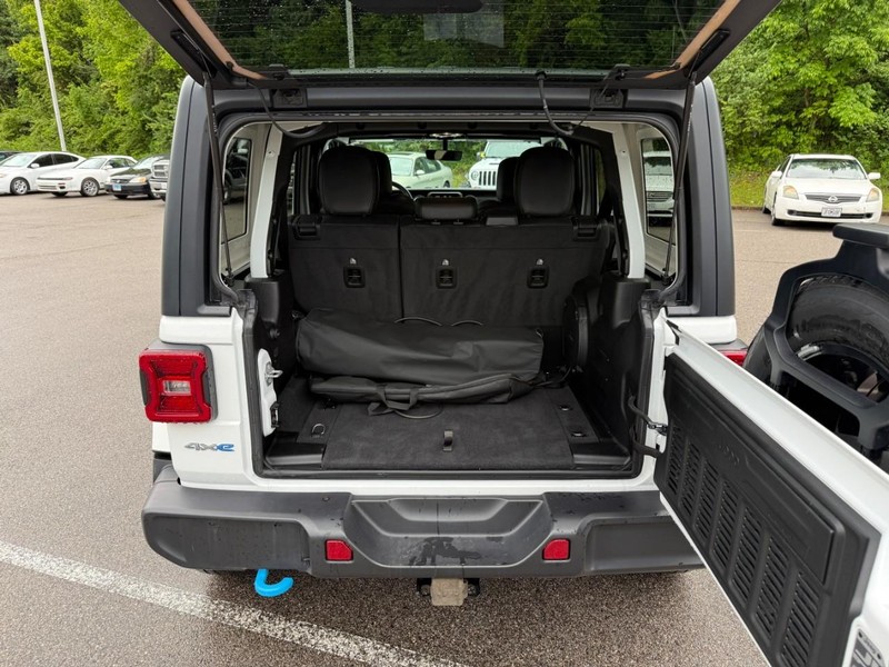 Jeep Wrangler 4xe Vehicle Full-screen Gallery Image 5