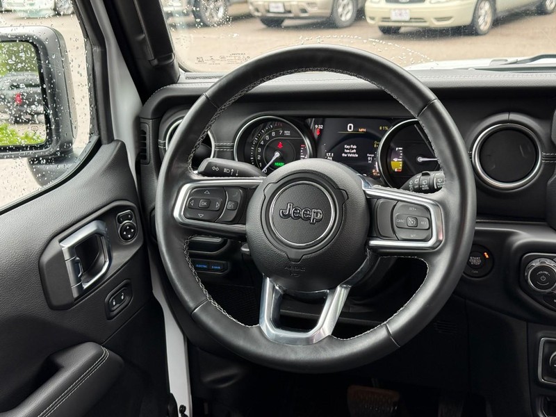 Jeep Wrangler 4xe Vehicle Full-screen Gallery Image 12