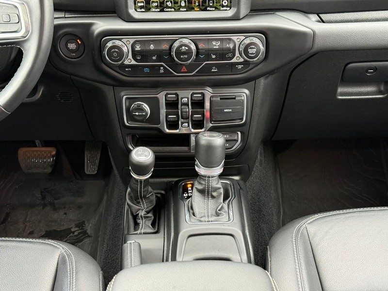 Jeep Wrangler 4xe Vehicle Full-screen Gallery Image 14