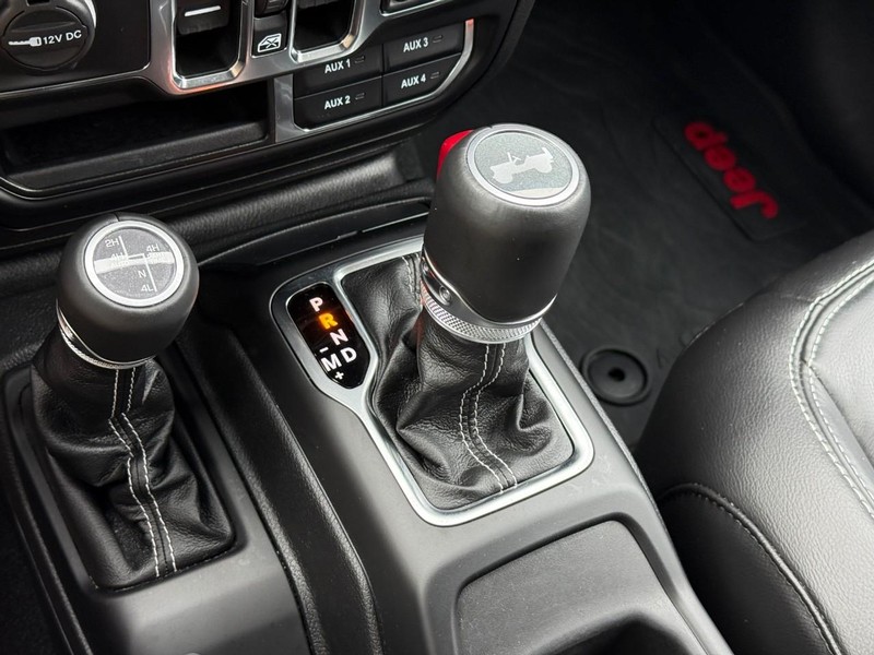 Jeep Wrangler 4xe Vehicle Full-screen Gallery Image 22