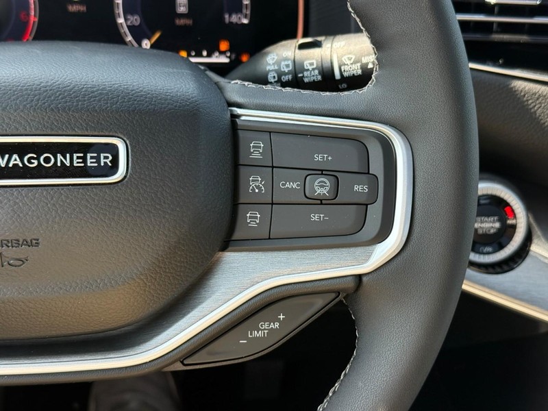 Jeep Grand Wagoneer Vehicle Full-screen Gallery Image 16