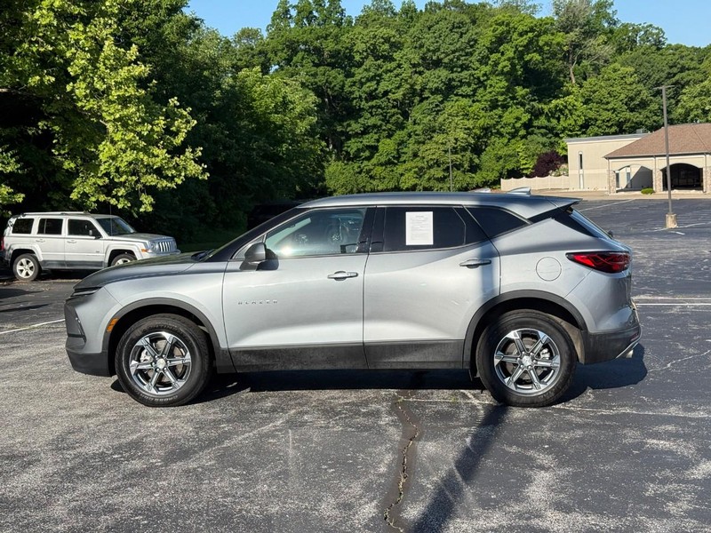 Chevrolet Blazer Vehicle Image 03