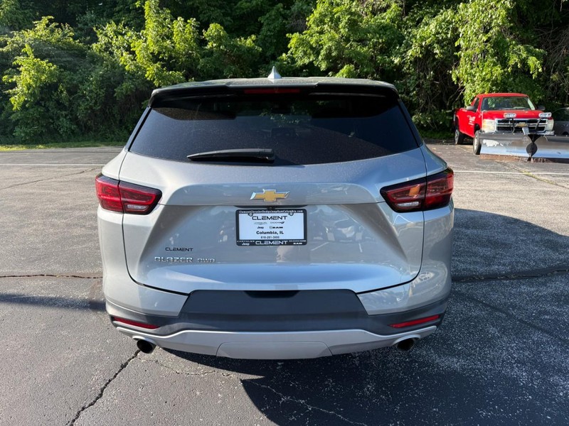 Chevrolet Blazer Vehicle Image 09