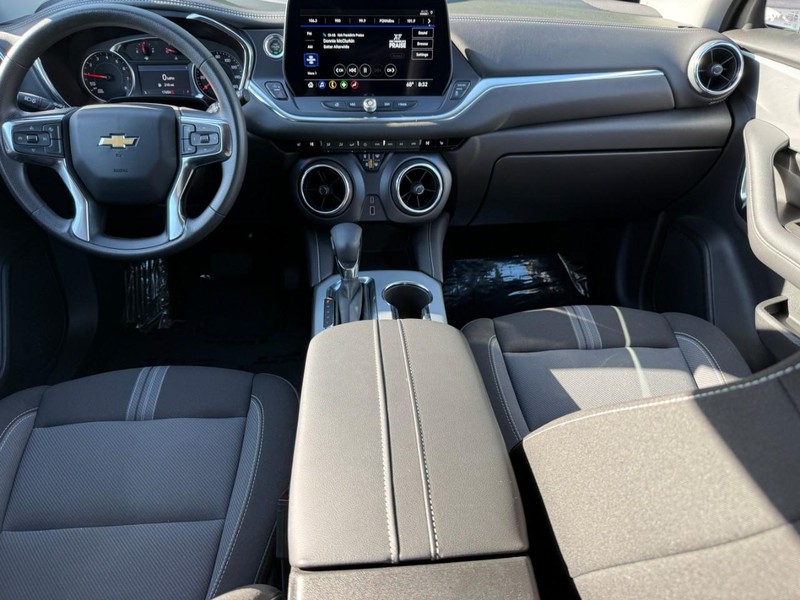 Chevrolet Blazer Vehicle Image 15