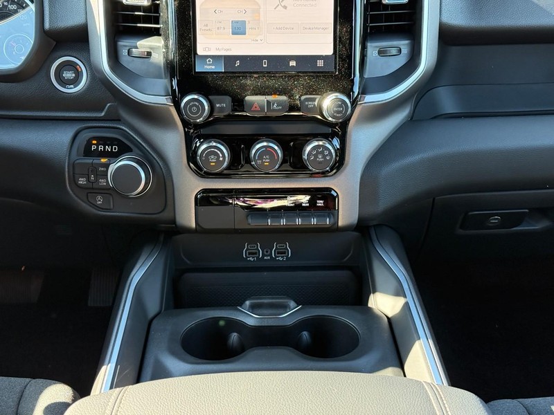 Ram 1500 Vehicle Image 12